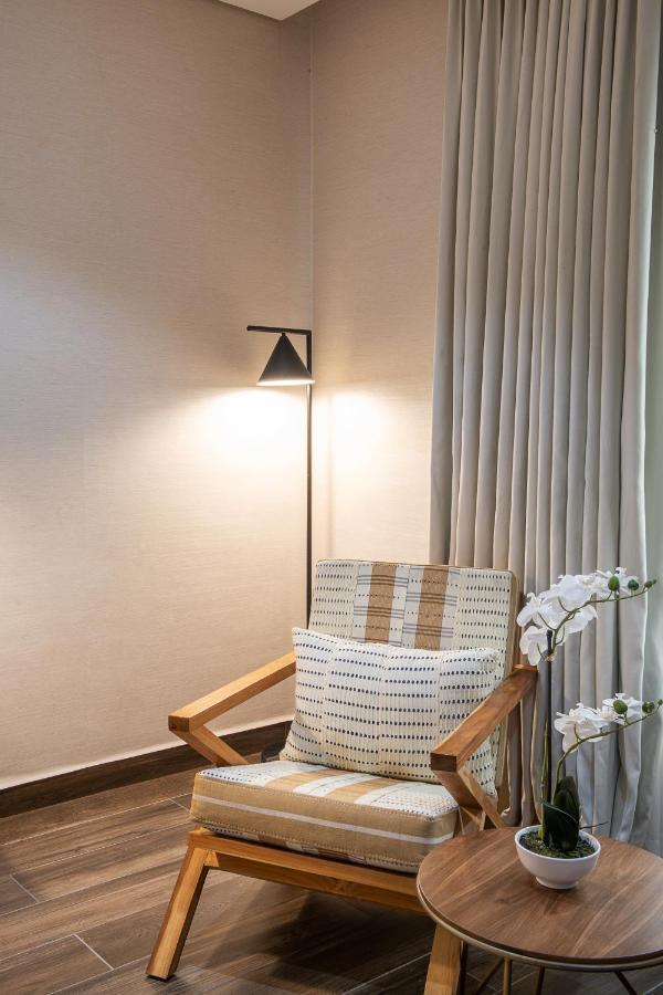 เดอะ ไวท์ ออร์คิด โฮเต็ล Hotel ลากอส ภายนอก รูปภาพ